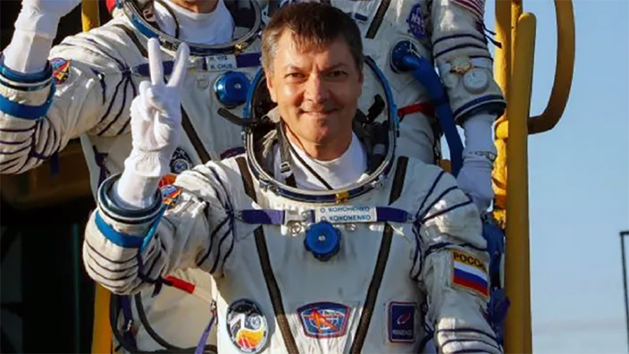 Российский космонавт Олег Кононенко недавно установил рекорд по наибольшему времени пребывания в космосе, находясь на борту Международной космической станции (МКС). Новый рекорд, который будет постоянно увеличиваться до его возвращения на Землю в сентябре 2024-го, может остаться непревзойденным на многие годы вперед.
