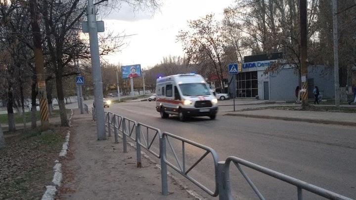 Женщина попала под "КамАЗ" в Заводском районе Саратова