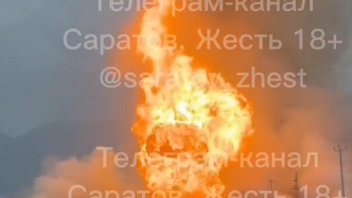 Под Саратовом загорелся газопровод