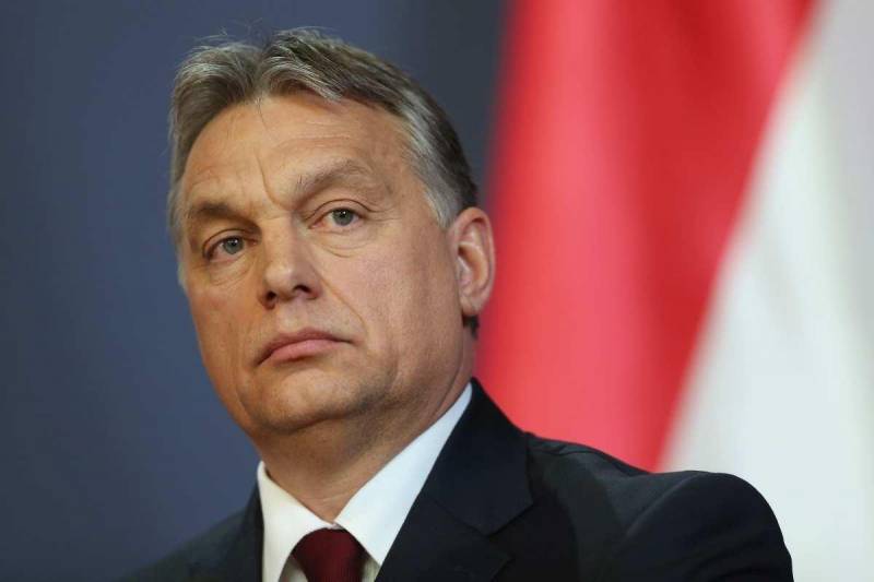 В интервью венгерским СМИ премьер-министр Венгрии Виктор Орбан заявил о том, что войска блока НАТО готовятся к возможному вступлению на территорию Украины.