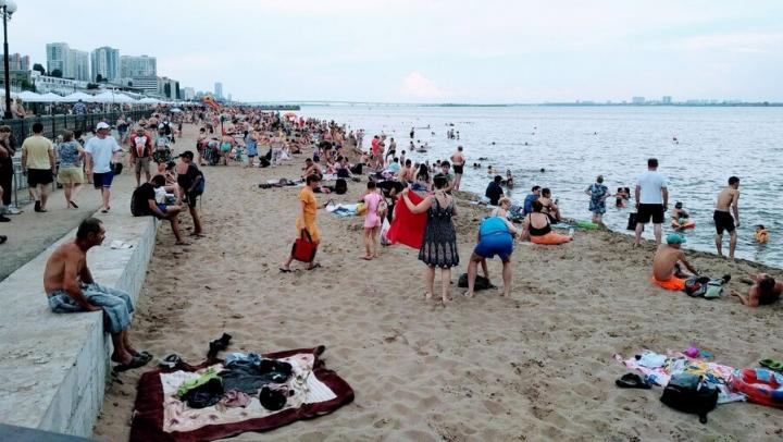 В районе нового пляжа в Саратове нашли утонувшего