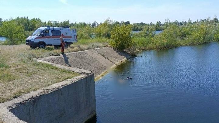 В Саратовской области в бассейне утонул ребенок, в пруду - мужчина