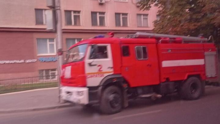 Ночью на Первомайской в Саратове сгорели пять иномарок