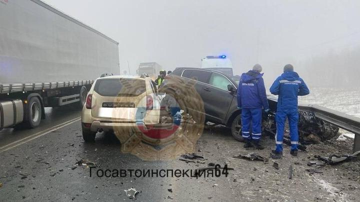 В ДТП под Саратовом погиб водитель иномарки