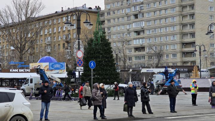 В Саратове демонтируют ещё одну Большую ёлку