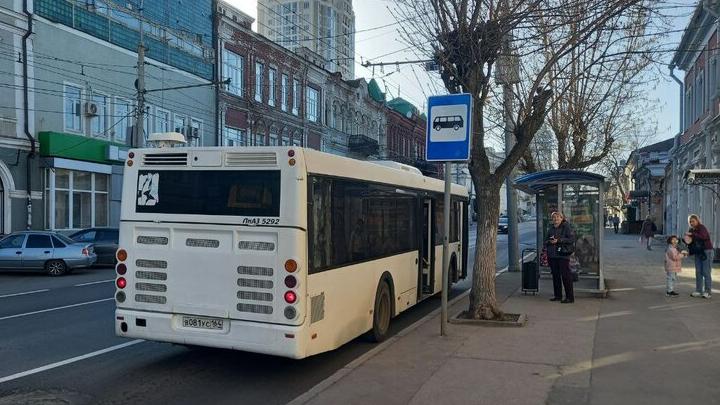 В Саратове столкнулись автобус и троллейбус