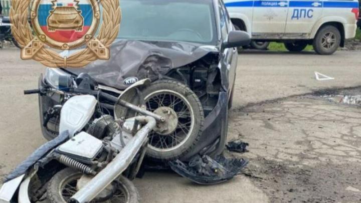 Юный мотоциклист попал в больницу после ДТП в саратовском поселке Юный мотоциклист попал в больницу после ДТП в саратовском поселке
