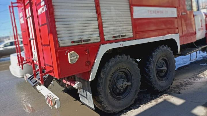 В Заводском и в Гагаринском районах Саратова горели сараи В Заводском и в Гагаринском районах Саратова горели сараи