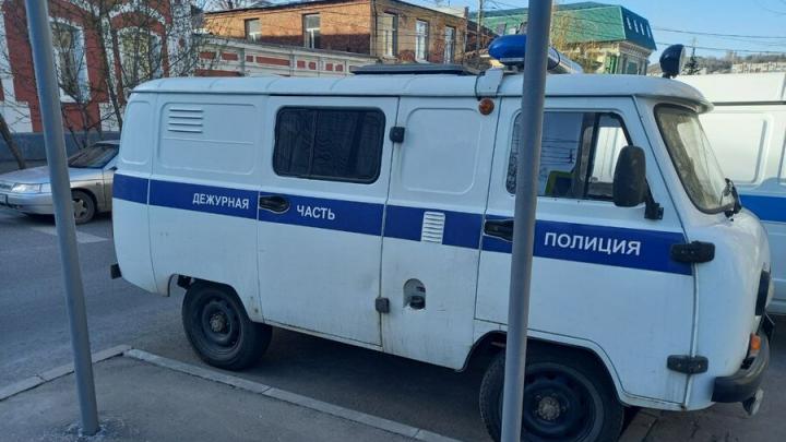 В Саратове выявили четырех курьеров-нелегалов В Саратове выявили четырех курьеров-нелегалов
