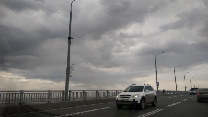 ЧП на мосту Саратов–Энгельс: движение перекрыли из-за опасной находки ЧП на мосту Саратов–Энгельс: движение перекрыли из-за опасной находки