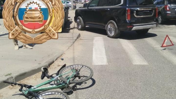 В Саратове автомобиль сбил велосипедиста: пенсионер в больнице В Саратове автомобиль сбил велосипедиста: пенсионер в больнице