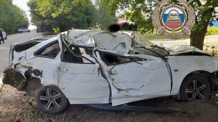 Трагедия в Старых Бурасах: 14-летний мальчик погиб, врезавшись в дерево на «Приоре» Трагедия в Старых Бурасах: 14-летний мальчик погиб, врезавшись в дерево на «Приоре»