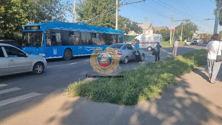 В Саратове в ДТП погиб пешеход В Саратове в ДТП погиб пешеход
