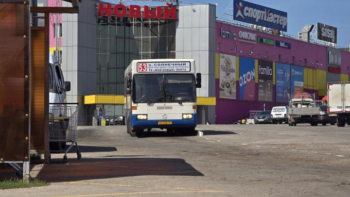 «Печь на колесах»: пассажиры жалуются на невозможные условия в 53-м автобусе Саратова «Печь на колесах»: пассажиры жалуются на невозможные условия в 53-м автобусе Саратова