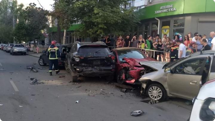 Шесть нарушений ПДД: прокуратура рассказала о водителе Changan, сбившем девушку в Саратове Шесть нарушений ПДД: прокуратура рассказала о водителе Changan, сбившем девушку в Саратове