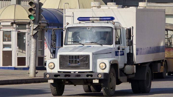 Полиция проверяет массовую драку на турбазе под Энгельсом: есть пострадавшие Полиция проверяет массовую драку на турбазе под Энгельсом: есть пострадавшие