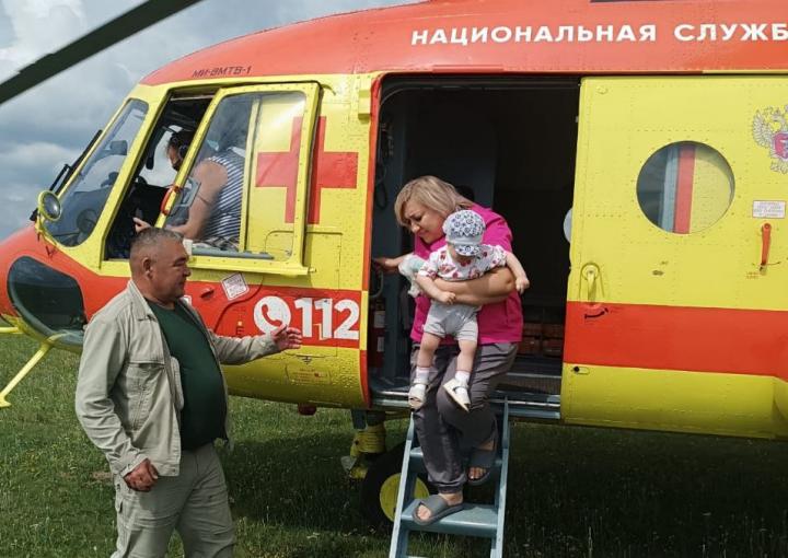 Санавиация доставила годовалую девочку с пороком сердца из Саратовской области в Пензу Санавиация доставила годовалую девочку с пороком сердца из Саратовской области в Пензу