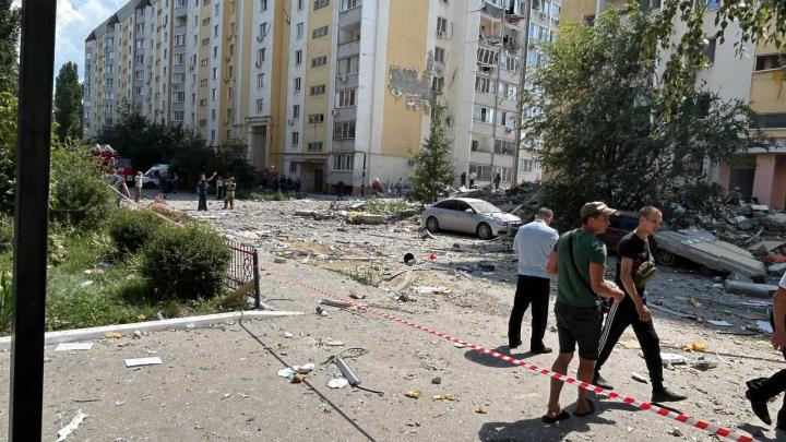 Губернатор Бусаргин пообещал материальную поддержку жителям разрушенного дома на Блинова Губернатор Бусаргин пообещал материальную поддержку жителям разрушенного дома на Блинова