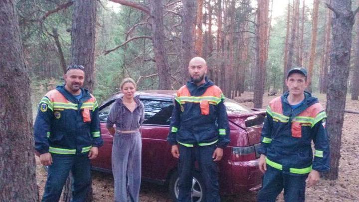 В Марксовском районе спасли заблудившуюся в лесу семью с ребёнком В Марксовском районе спасли заблудившуюся в лесу семью с ребёнком