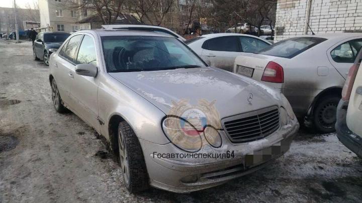 В Саратове водитель «Мерседеса» сбил школьника и скрылся