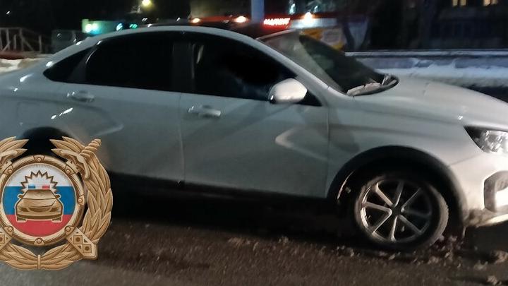 На 1-й Дачной в Саратове "Веста" сбила женщину На 1-й Дачной в Саратове "Веста" сбила женщину