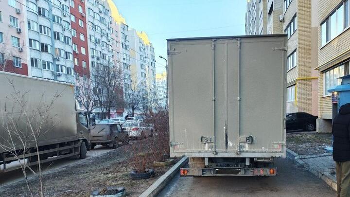 В Солнечном женщина попала под "ГАЗель" В Солнечном женщина попала под "ГАЗель"