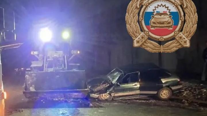 Водитель "14-й" пострадал в ДТП с трактором в Заводском районе Саратова