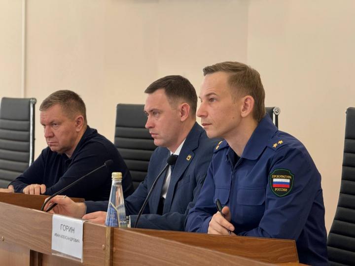 В Энгельсском районе введен режим повышенной готовности из-за непогоды