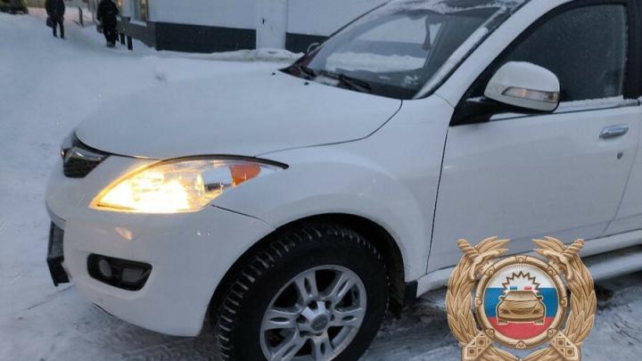 Два мальчика попали под колеса кроссовера в Балакове Два мальчика попали под колеса кроссовера в Балакове