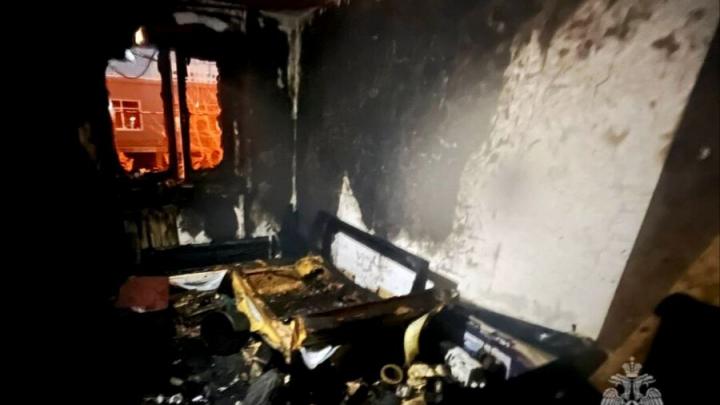 Два человека погибли на пожаре в Балакове