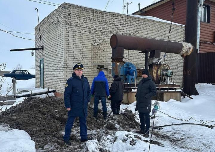 В Степном более 4,5 тысяч человек остались без тепла и воды - прокуратура требует перерасчёт платы В Степном более 4,5 тысяч человек остались без тепла и воды - прокуратура требует перерасчёт платы