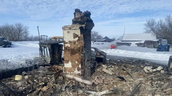 Перекал печи: на пожаре в Саратовской области погиб мужчина