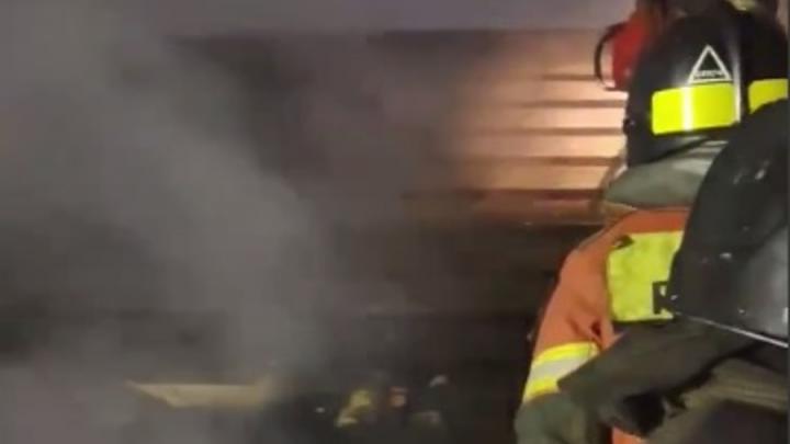 В саратовском садовом товариществе сгорел двухэтажный бревенчатый дом В саратовском садовом товариществе сгорел двухэтажный бревенчатый дом