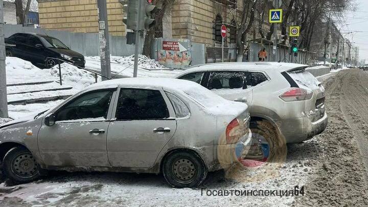 На Улешах машина отлетела в прохожую после ДТП