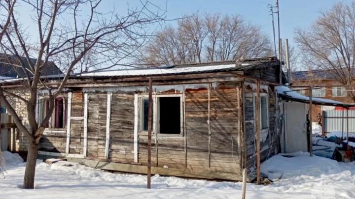 Пожар в Пугачевском районе: мужчина погиб, женщина в больнице