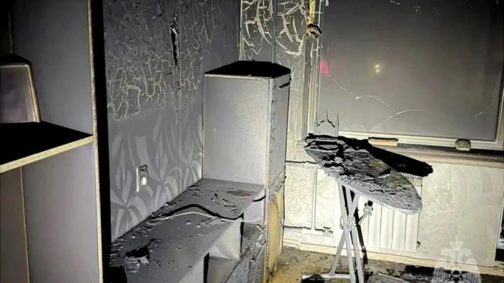 Мужчина с сигаретой ночью погиб на пожаре в Саратове