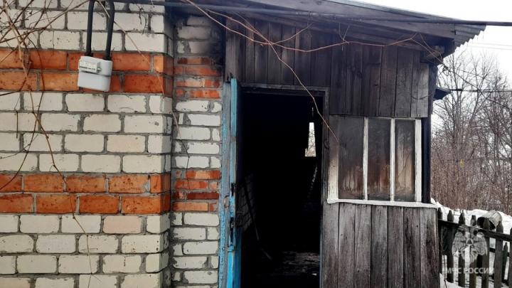 Ночью мужчина погиб на пожаре в Лысых Горах