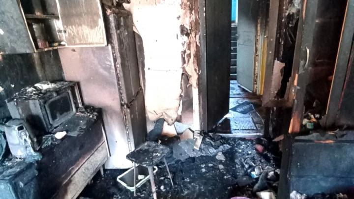 Пенсионерка отравилась дымом на пожаре в Энгельсе