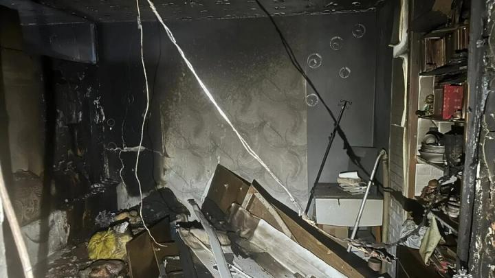 В Саратове на пожаре в пятиэтажке эвакуировали 15 жильцов