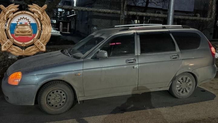 Мужчина попал под колёса "Приоры" в Саратове Мужчина попал под колёса "Приоры" в Саратове