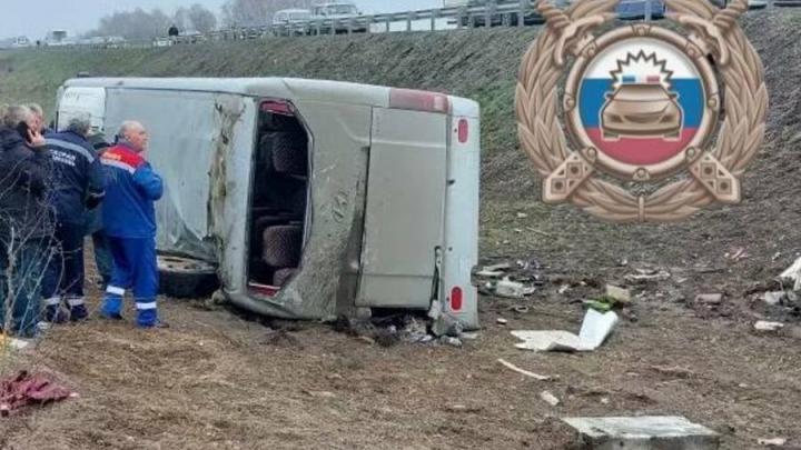 Автокатастрофа с детским автобусом: пятерых увезли санавиацией, еще пострадавшая в операционной