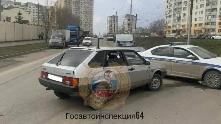 Молодой водитель "девятки" сбил мальчика в Солнечном в Саратове Молодой водитель "девятки" сбил мальчика в Солнечном в Саратове