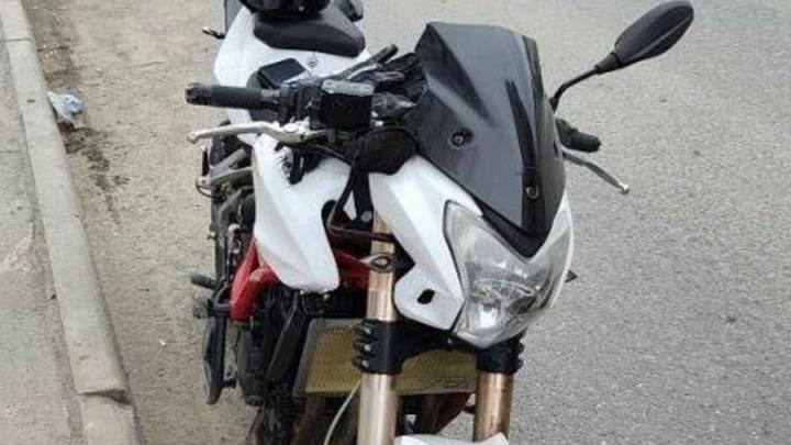 Мотоциклист перевернулся у сквера Расковой в Саратове Мотоциклист перевернулся у сквера Расковой в Саратове