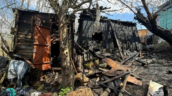 В Балашове мужчина хотел пожарить мясо и получил ожоги